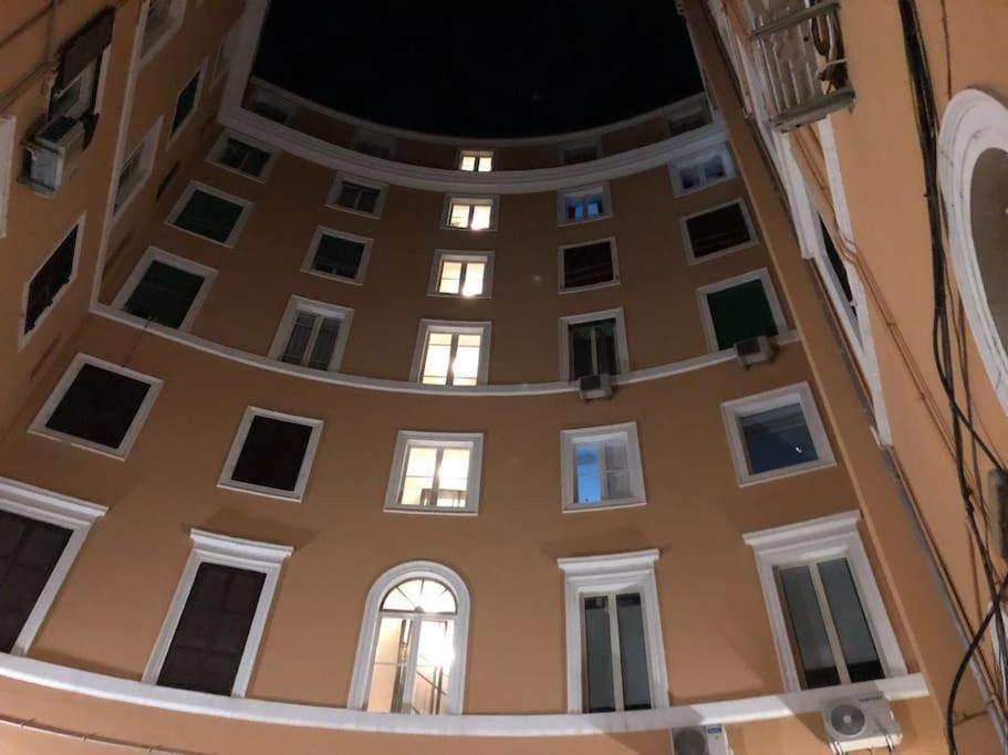 Casa Benso - Near Vatican City And Navona Square Рим Екстер'єр фото